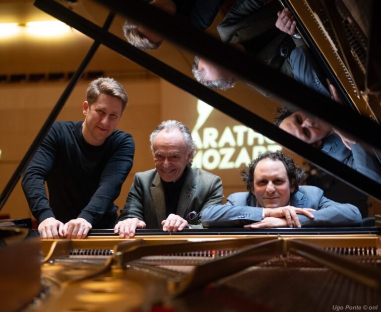 CRITIQUE, concert. ORCHESTRE NATIONAL DE LILLE, Nouveau Siècle, le 24 sept 2026. Concert des 3 chefs : Ravel, R. Strauss, Scriabine. Jean-Claude Casadesus, Alexandre Boch, Joshua Weilerstein