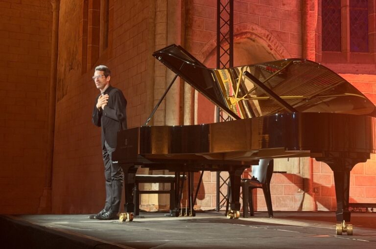 CRITIQUE, festival. TOULOUSE, Cloître des Jacobins, le 29 septembre 2026. Récital de Jonathan BISS