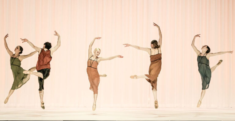 CRITIQUE, danse. MONTPELLIER, Opéra Comédie, le 23 avril 2026. « Barbara, du bout des lèvres » par Benjamin MILLEPIED